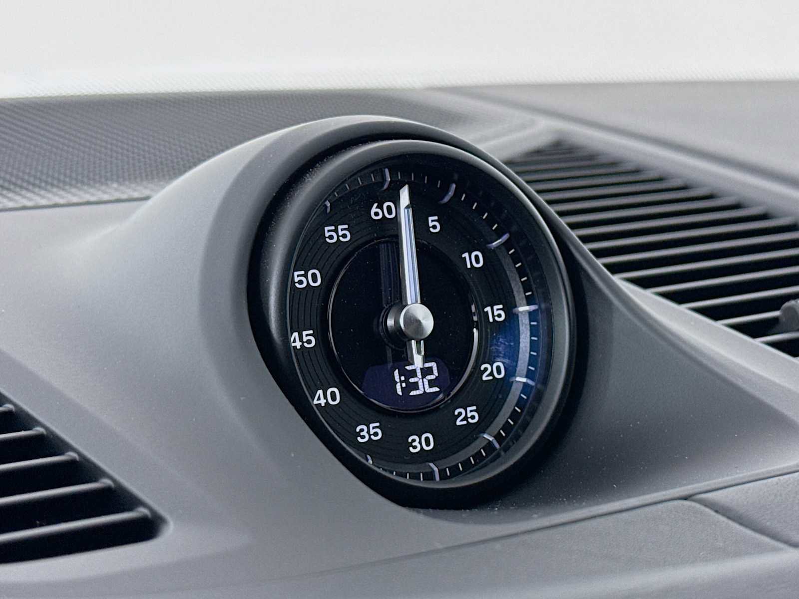 New 2026 Porsche Cayenne S image 17