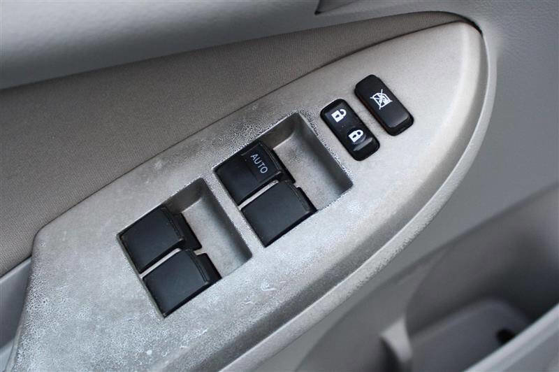 Used 2013 Toyota Corolla L image 12