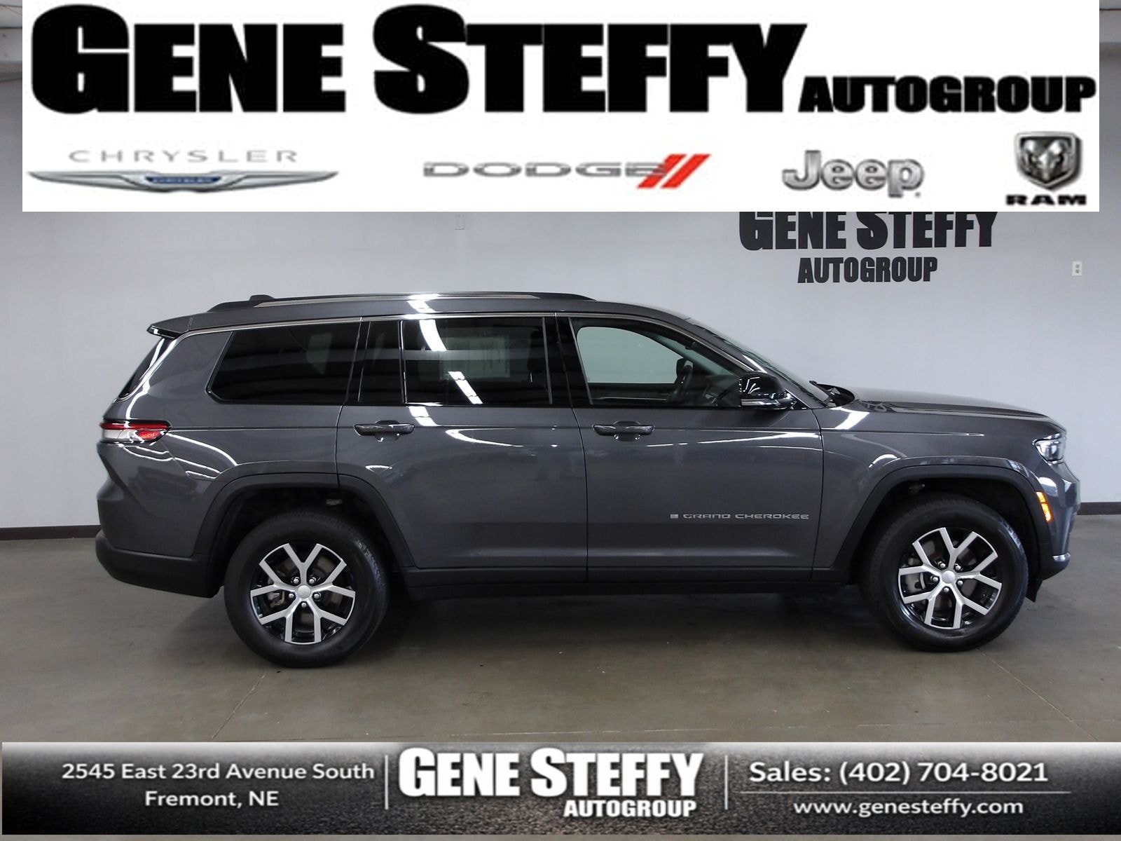 Used 2023 Jeep Grand Cherokee L Limited w/ Luxury Tech Group II AWD/4WD image 1