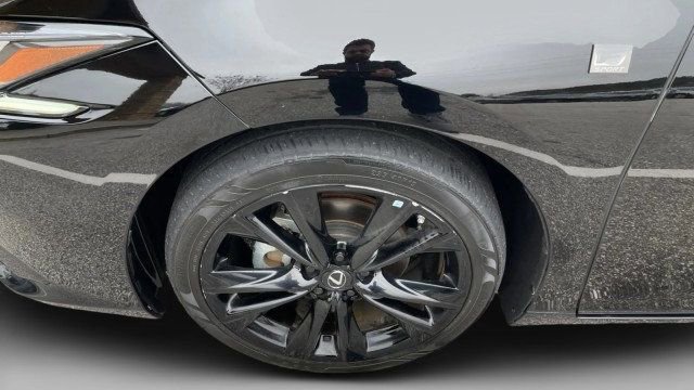 Used 2023 Lexus ES 300h F Sport image 20