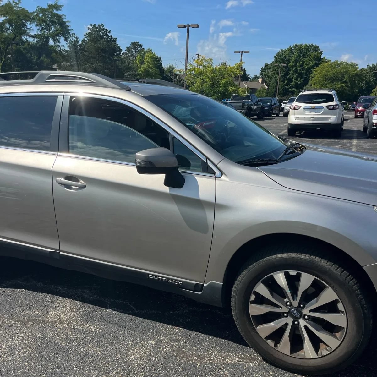 Used 2015 Subaru Outback 2.5i Limited AWD/4WD image 9