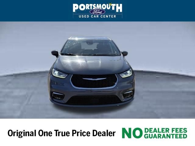 Used 2023 Chrysler Pacifica Touring-L image 9