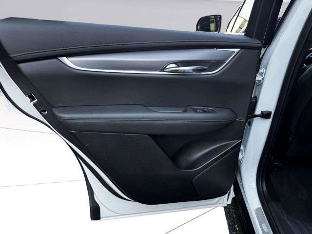Used 2024 Cadillac XT6 Luxury w/ LPO, Floor Liner Package FWD image 46