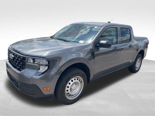 Used 2025 Ford Maverick XL w/ Equipment Group 102A AWD/4WD image 2