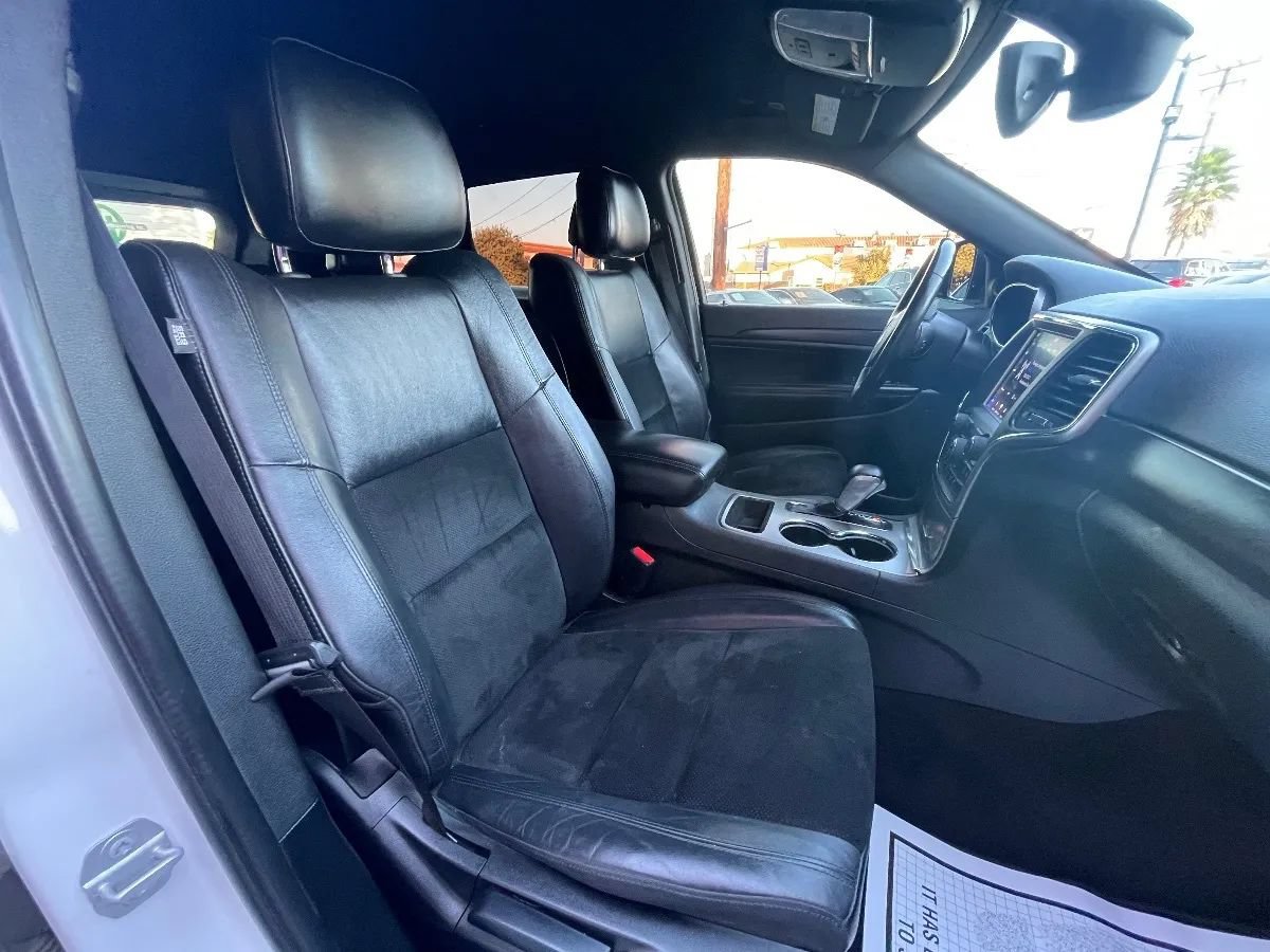 Used 2018 Jeep Grand Cherokee Altitude RWD image 13