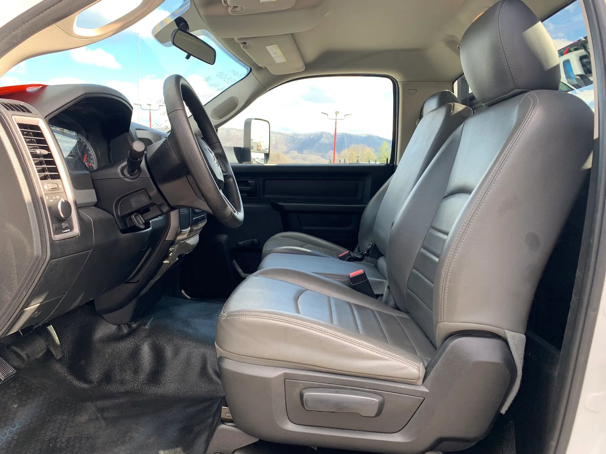 Used 2014 RAM 5500 Tradesman RWD image 10