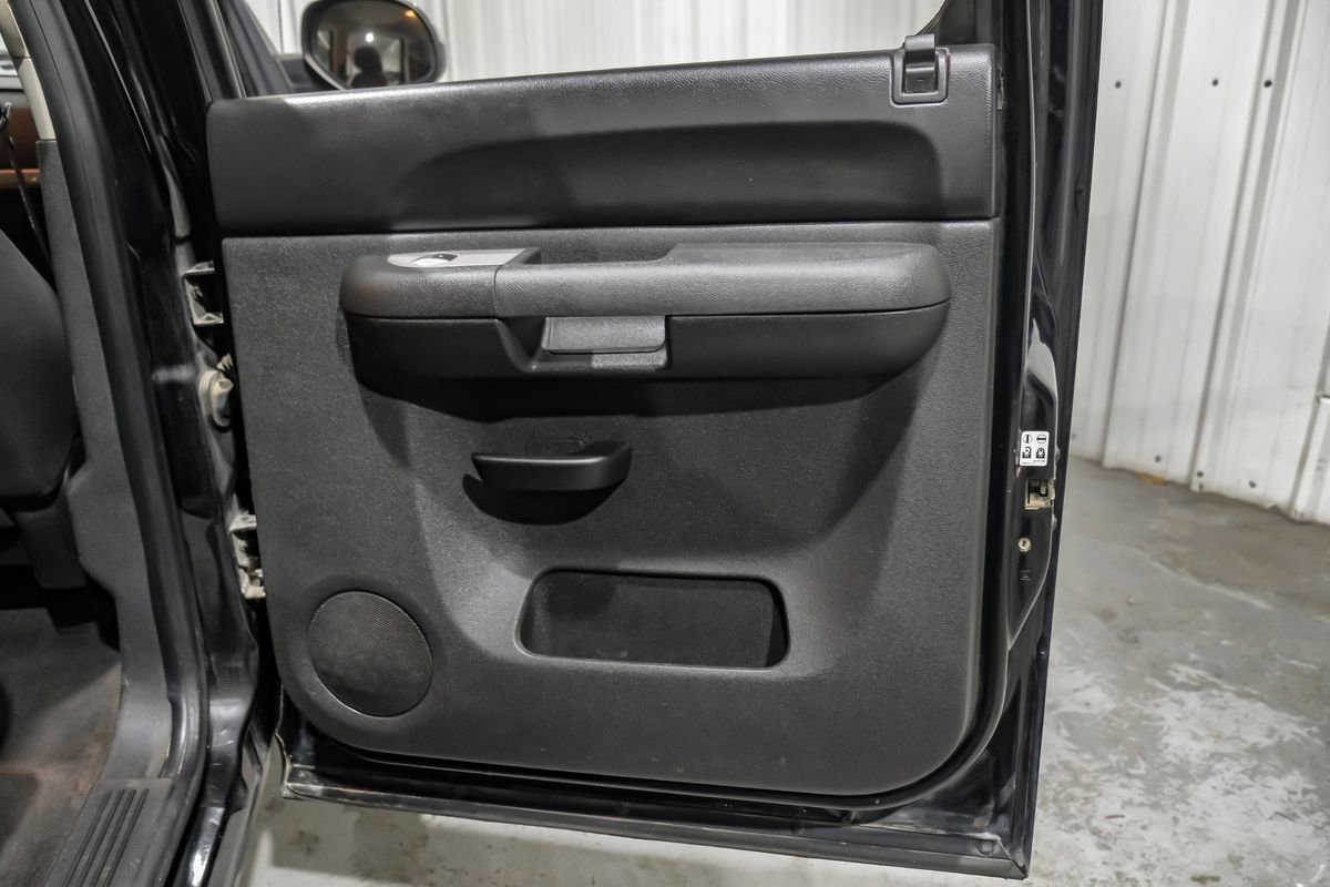 Used 2010 Chevrolet Silverado 1500 LT w/ Regional Value Package image 41