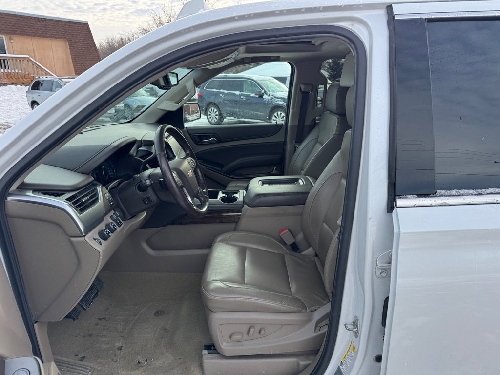Used 2017 Chevrolet Tahoe LT w/ LT Signature Package image 13