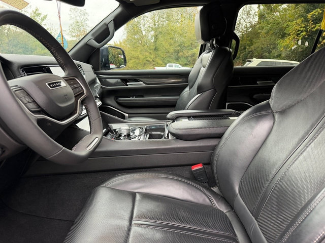 Used 2022 Jeep Wagoneer Series I AWD/4WD image 10