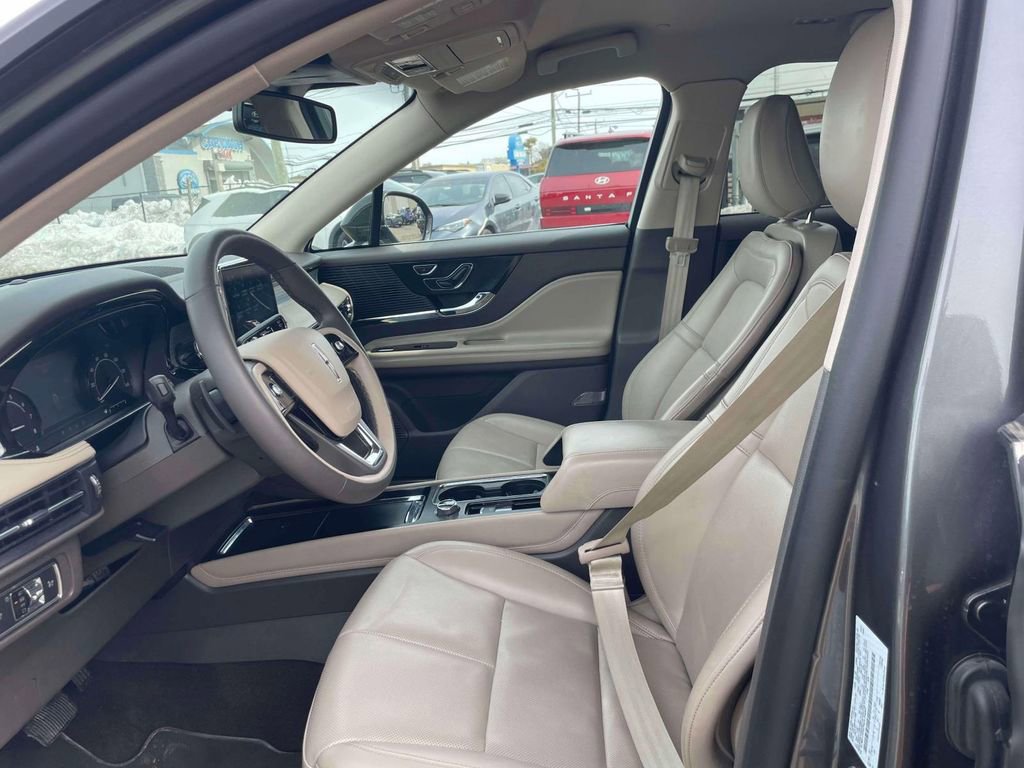 Used 2022 Lincoln Corsair AWD w/ Equipment Group 101A image 15