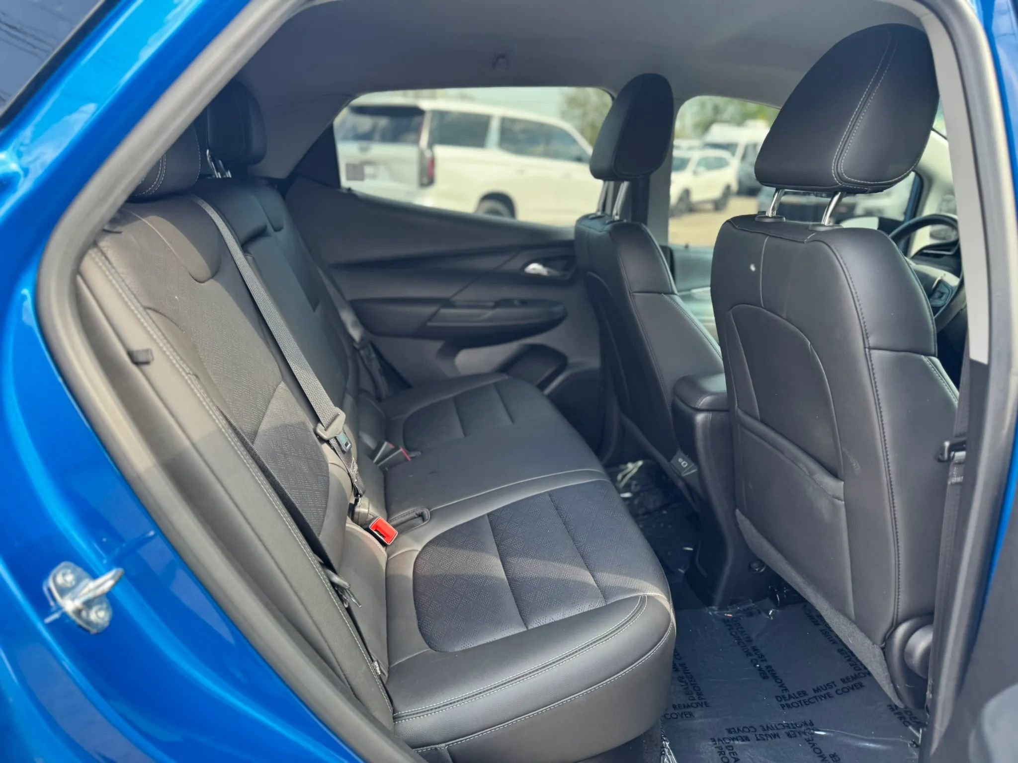 Used 2023 Chevrolet Bolt LT w/ Infotainment Package FWD image 19