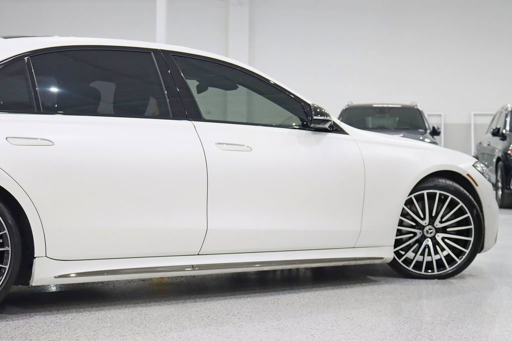 Used 2023 Mercedes-Benz S 500 4MATIC w/ AMG Line image 11