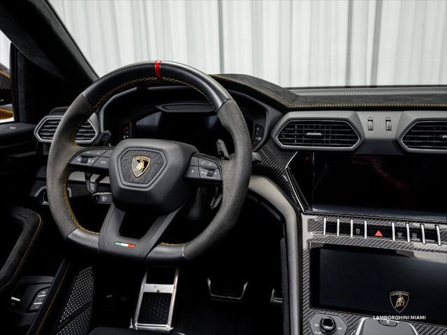 Used 2024 Lamborghini Urus Performante AWD/4WD image 40