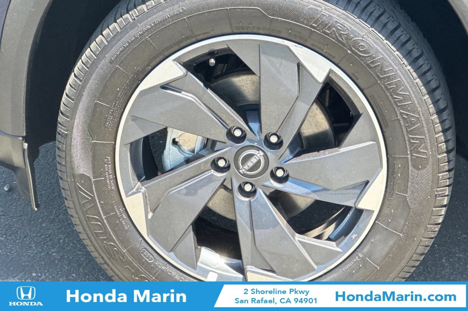 Used 2025 Nissan Rogue SV FWD image 34