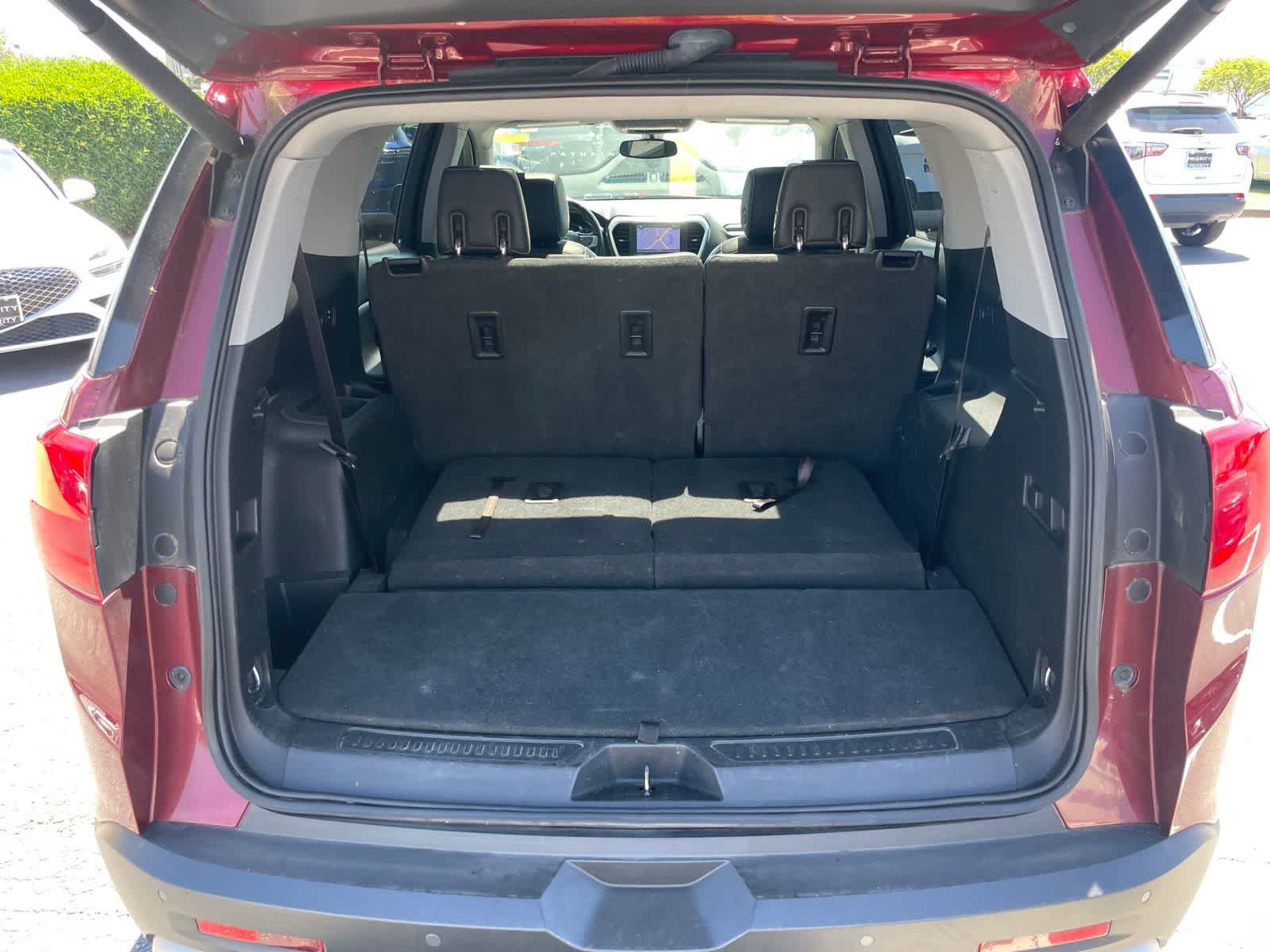 Used 2018 GMC Acadia SLT FWD image 25