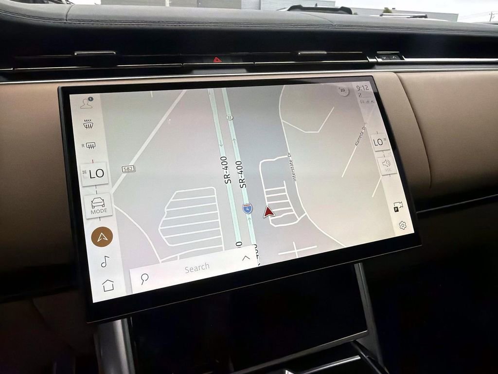 New 2025 Land Rover Range Rover Long Wheelbase SE image 22