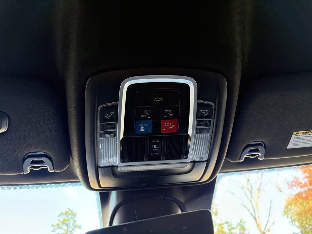 Used 2023 RAM 2500 Limited image 29