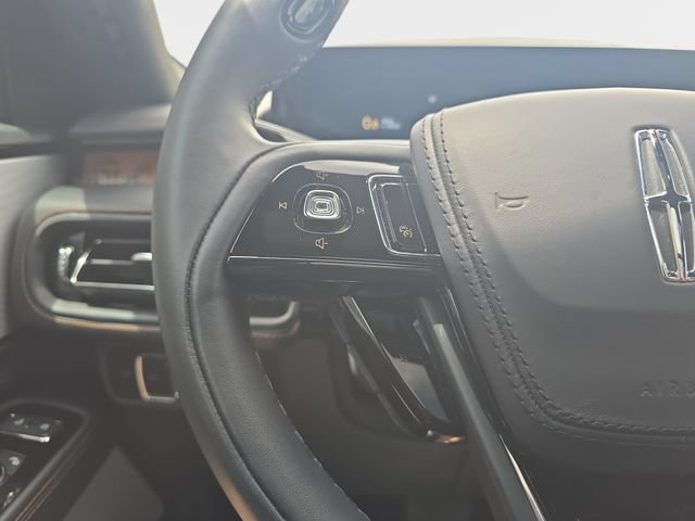 Used 2025 Lincoln Aviator Black Label w/ Jet Appearance Package AWD/4WD image 21