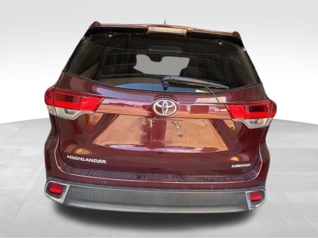 Used 2019 Toyota Highlander Limited Platinum image 23