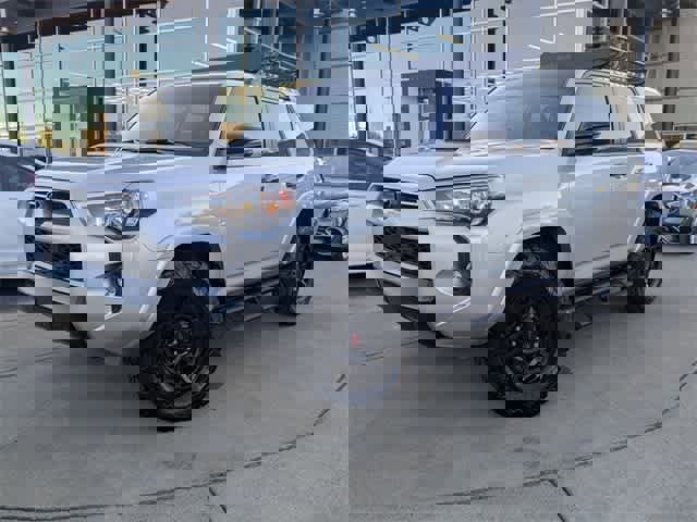 Used 2021 Toyota 4Runner Venture image 1