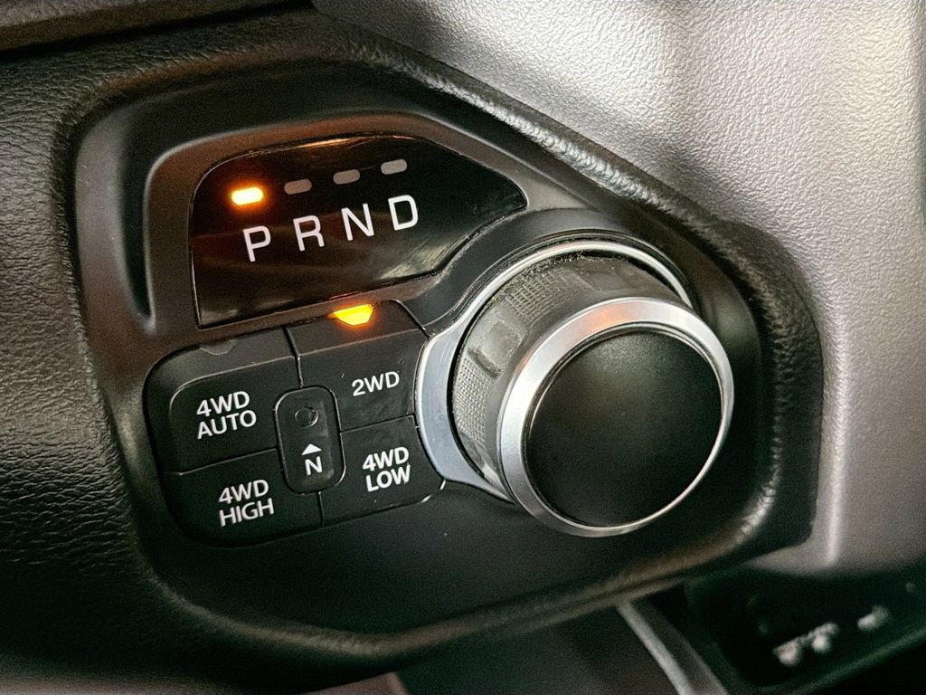 Used 2019 RAM 1500 Big Horn AWD/4WD image 16