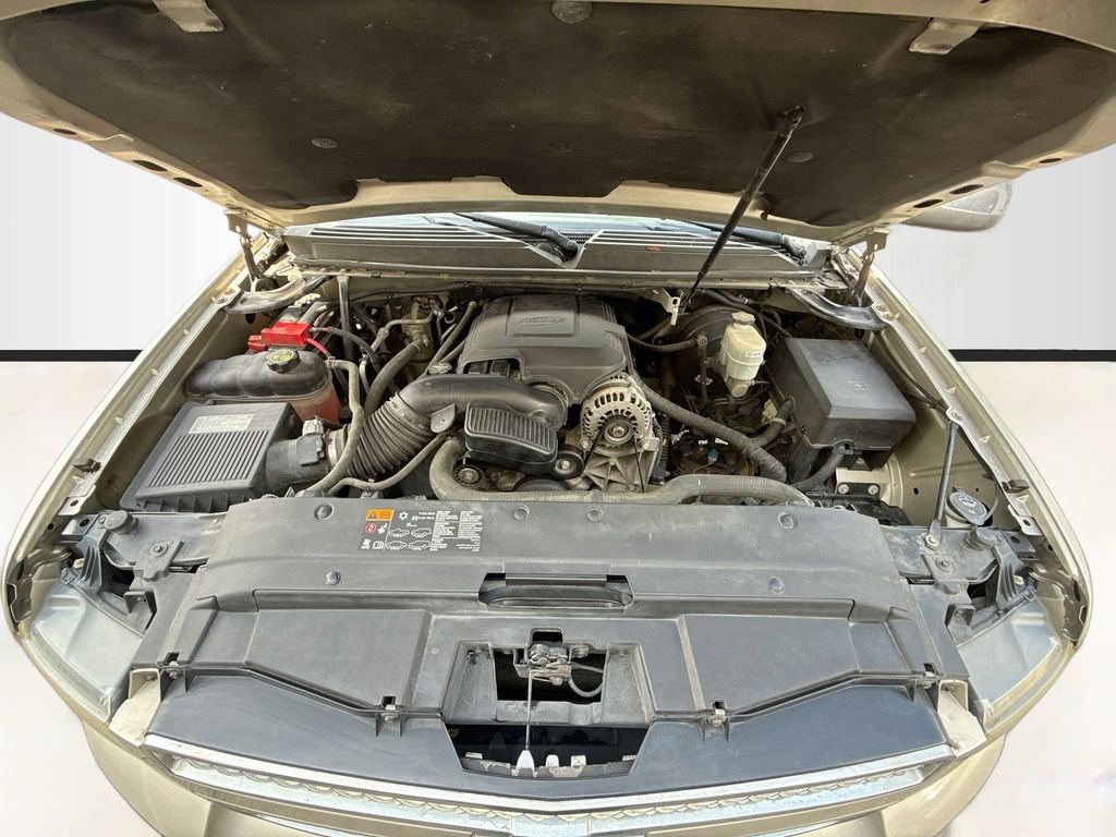 Used 2014 Chevrolet Tahoe LTZ RWD image 33