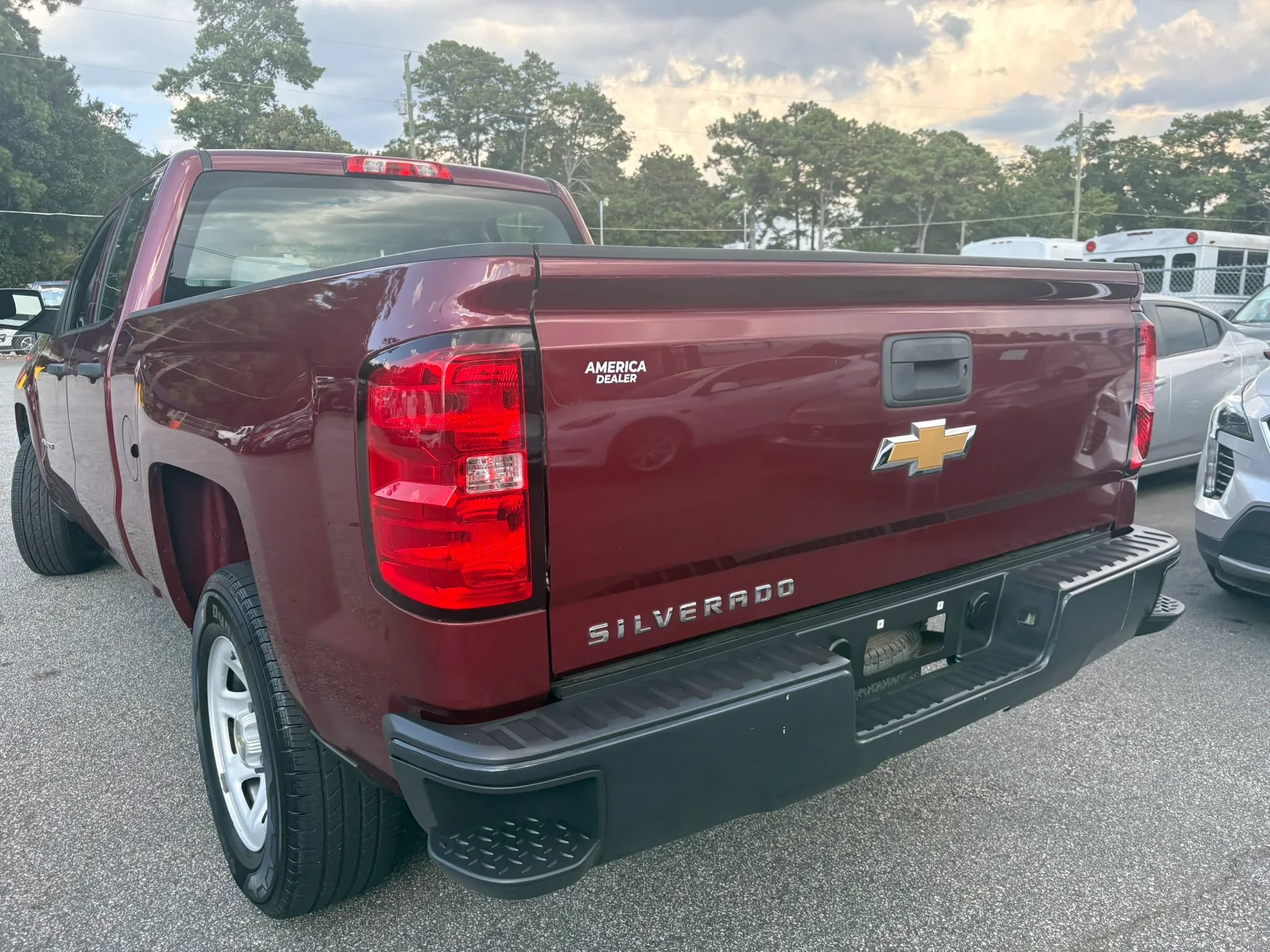 Used 2015 Chevrolet Silverado 1500 W/T RWD image 13