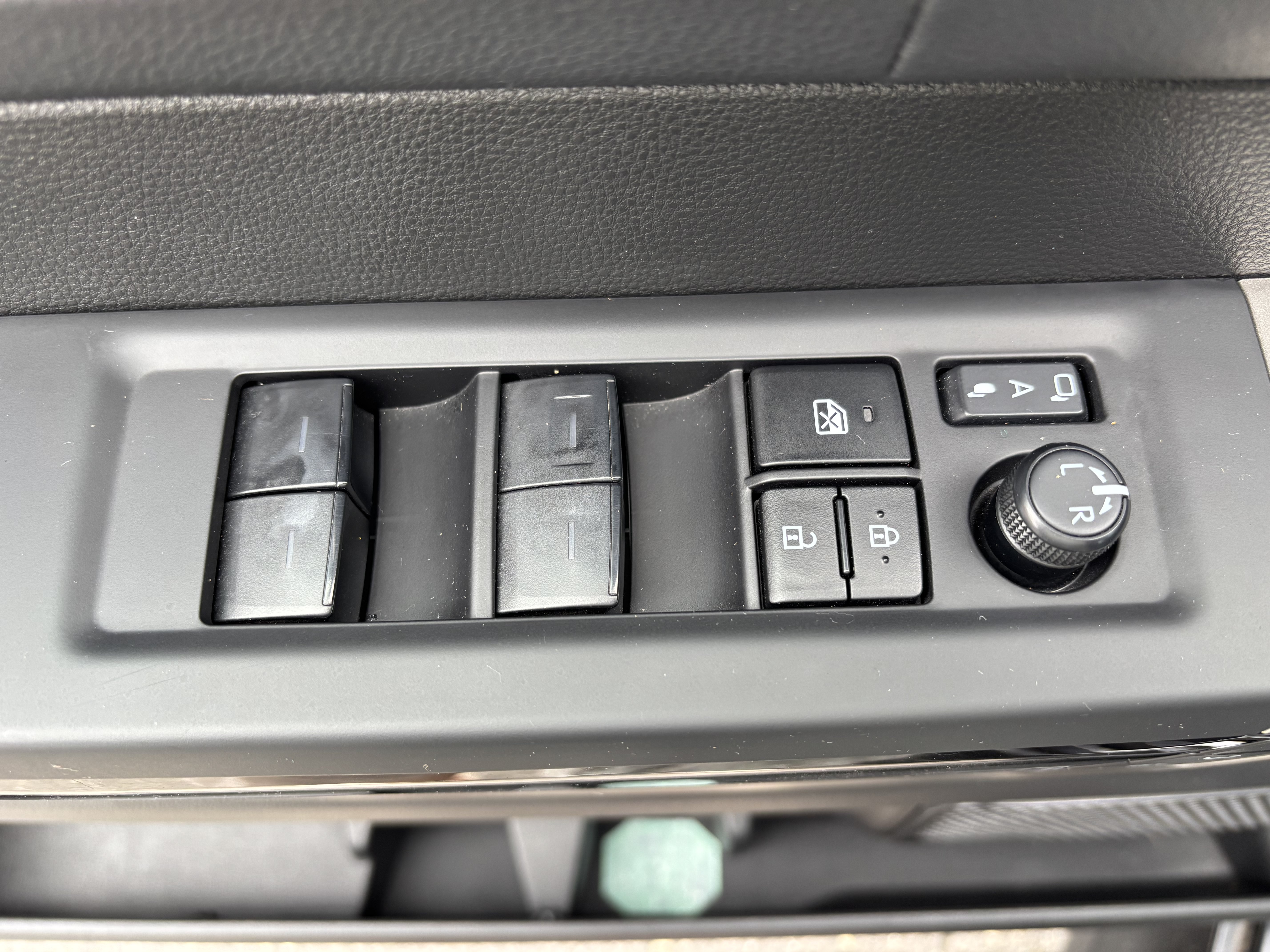 Certified 2025 Toyota Tundra Limited AWD/4WD image 16