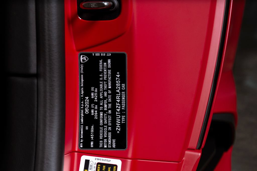 Used 2024 Lamborghini Huracan EVO AWD/4WD image 44