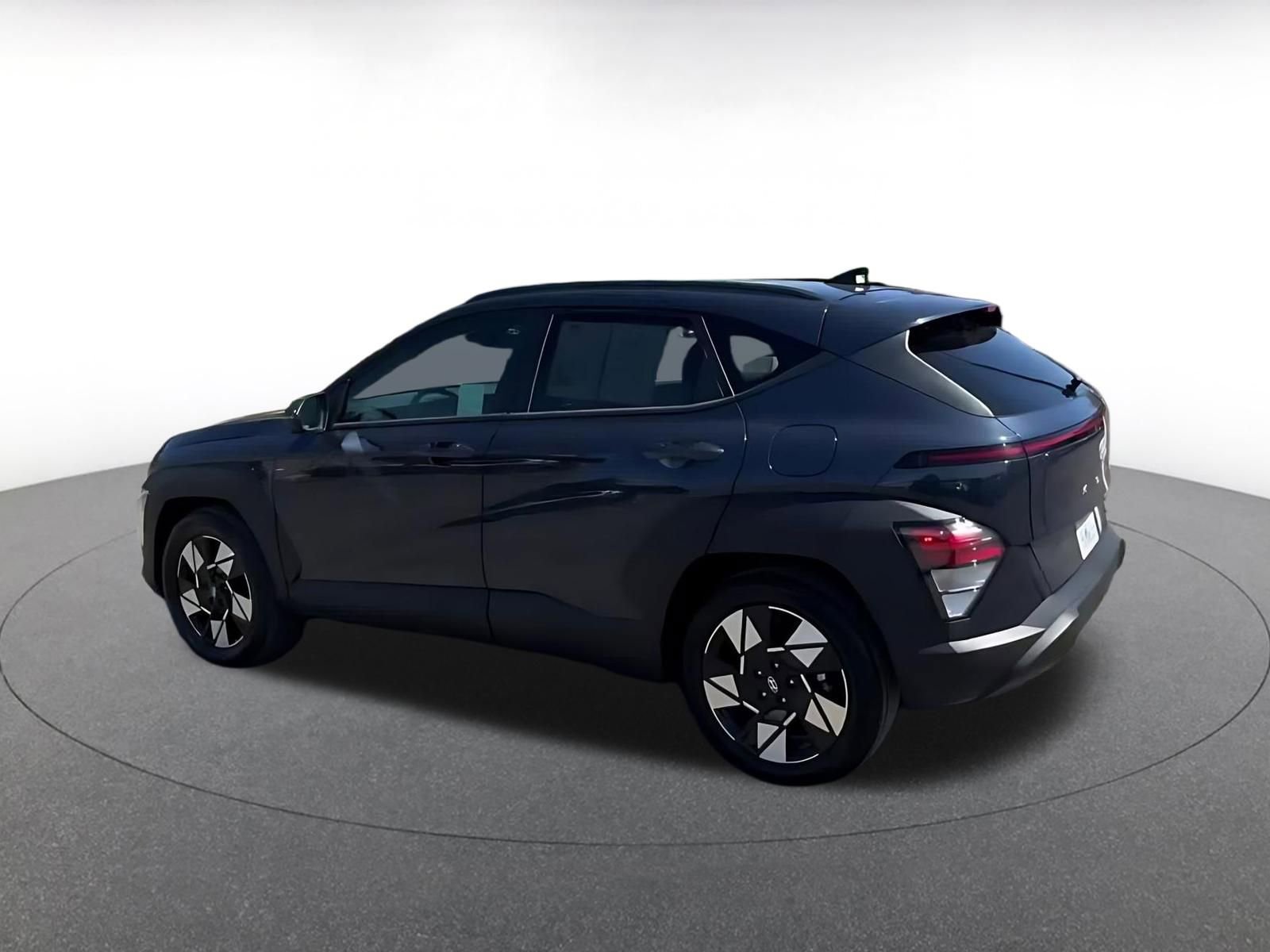 Used 2025 Hyundai Kona SEL image 10