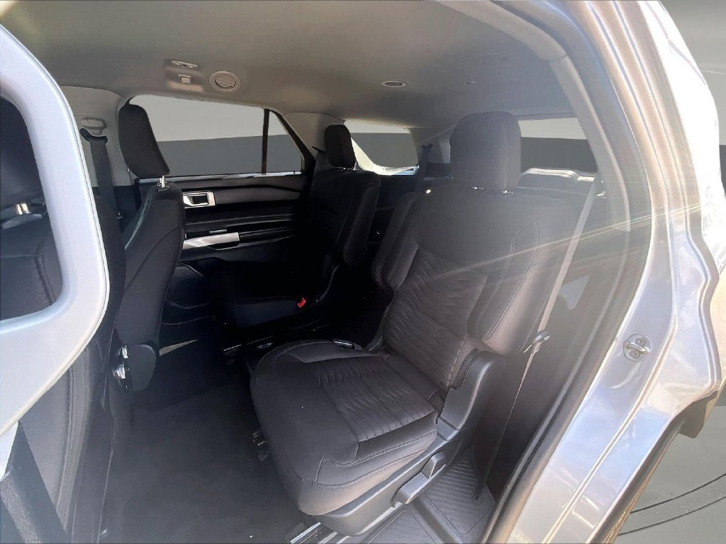 Used 2021 Ford Explorer XLT AWD/4WD image 26