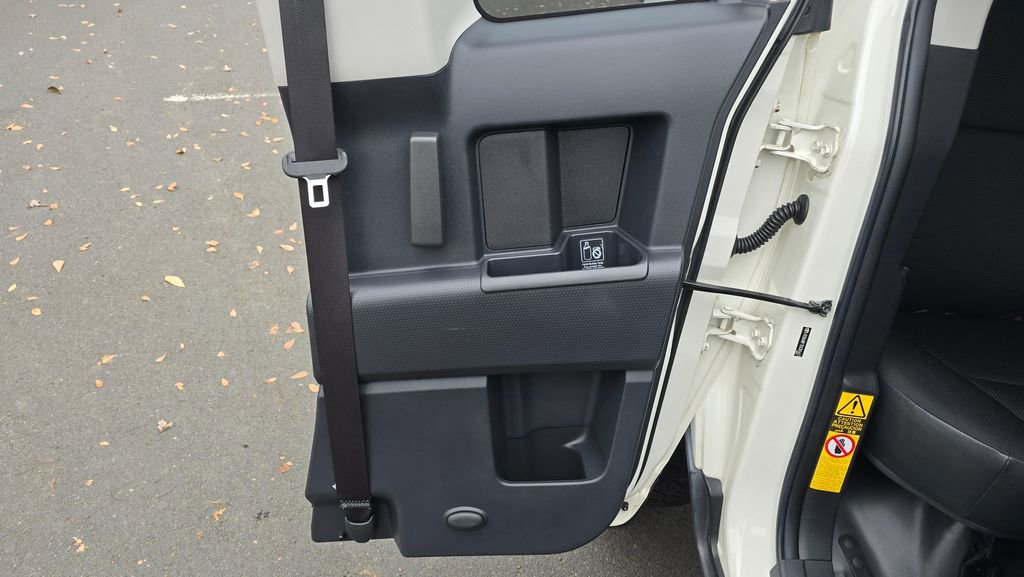 Used 2014 Toyota FJ Cruiser 4WD w/ Convenience Package image 15