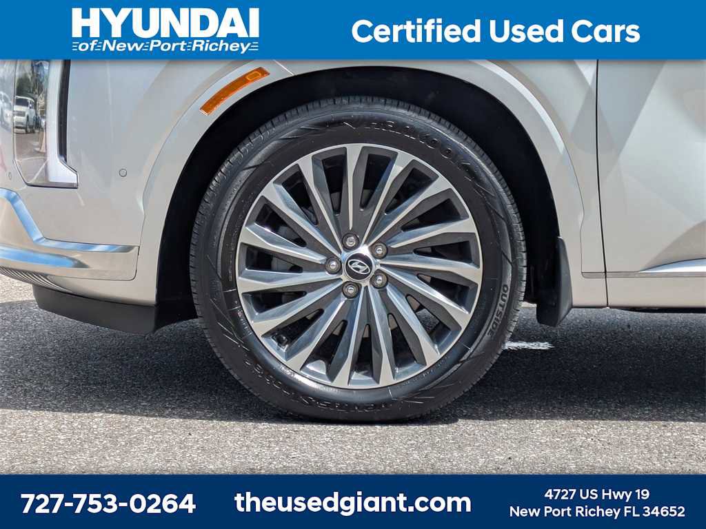 Used 2024 Hyundai Palisade Calligraphy image 10