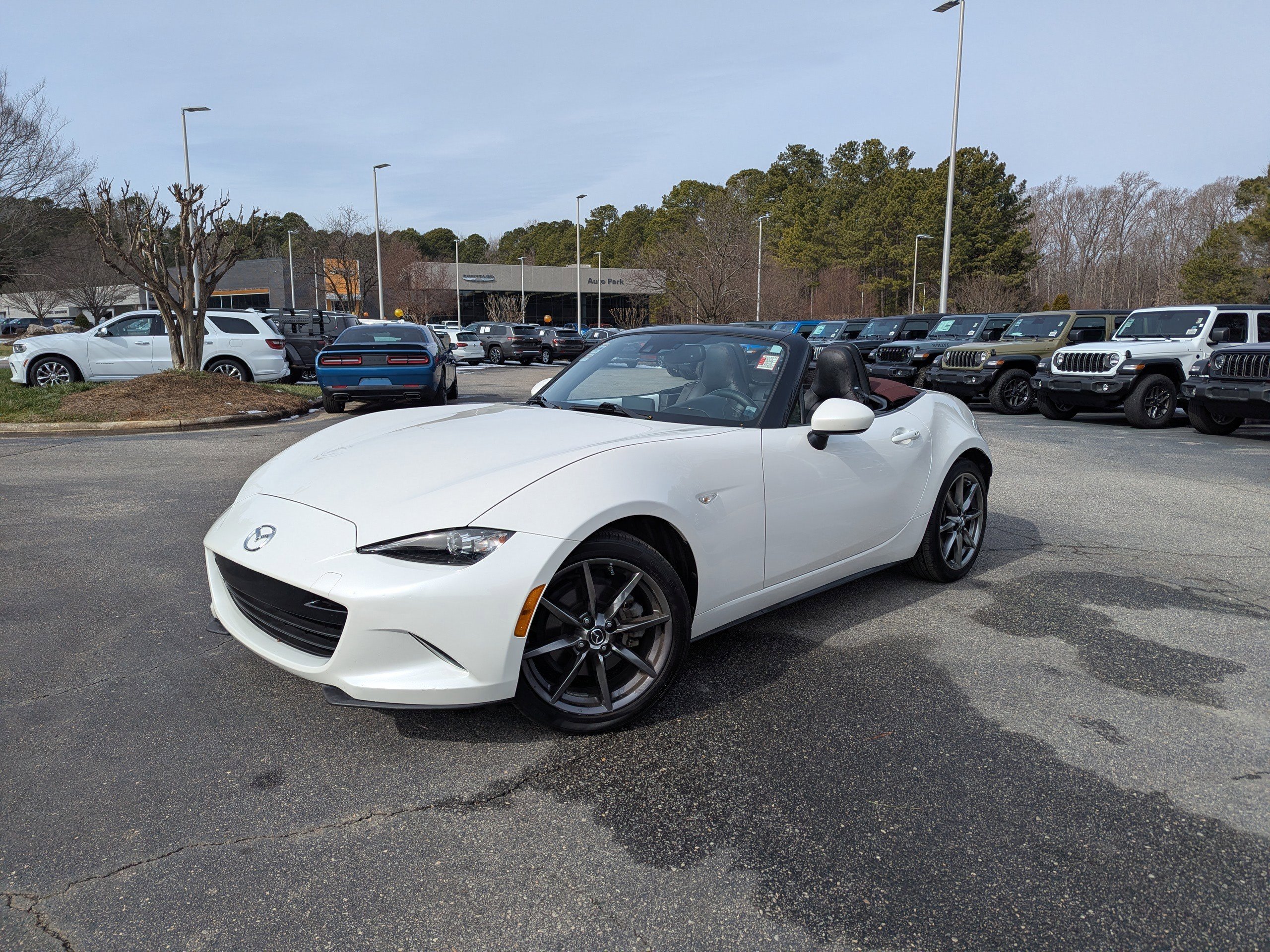 Used 2018 MAZDA MX-5 Miata Grand Touring video 1