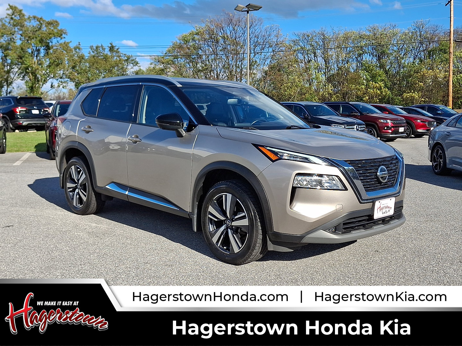 Used 2021 Nissan Rogue SL image 1