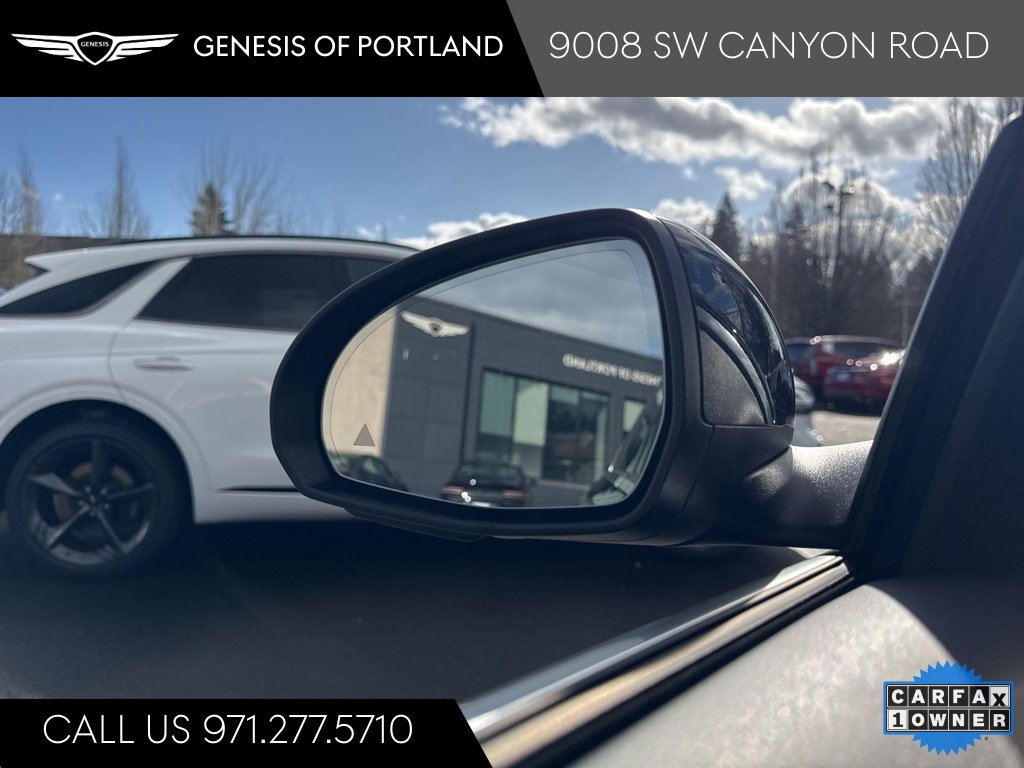 Used 2025 Mercedes-Benz C 300 4MATIC Sedan image 36