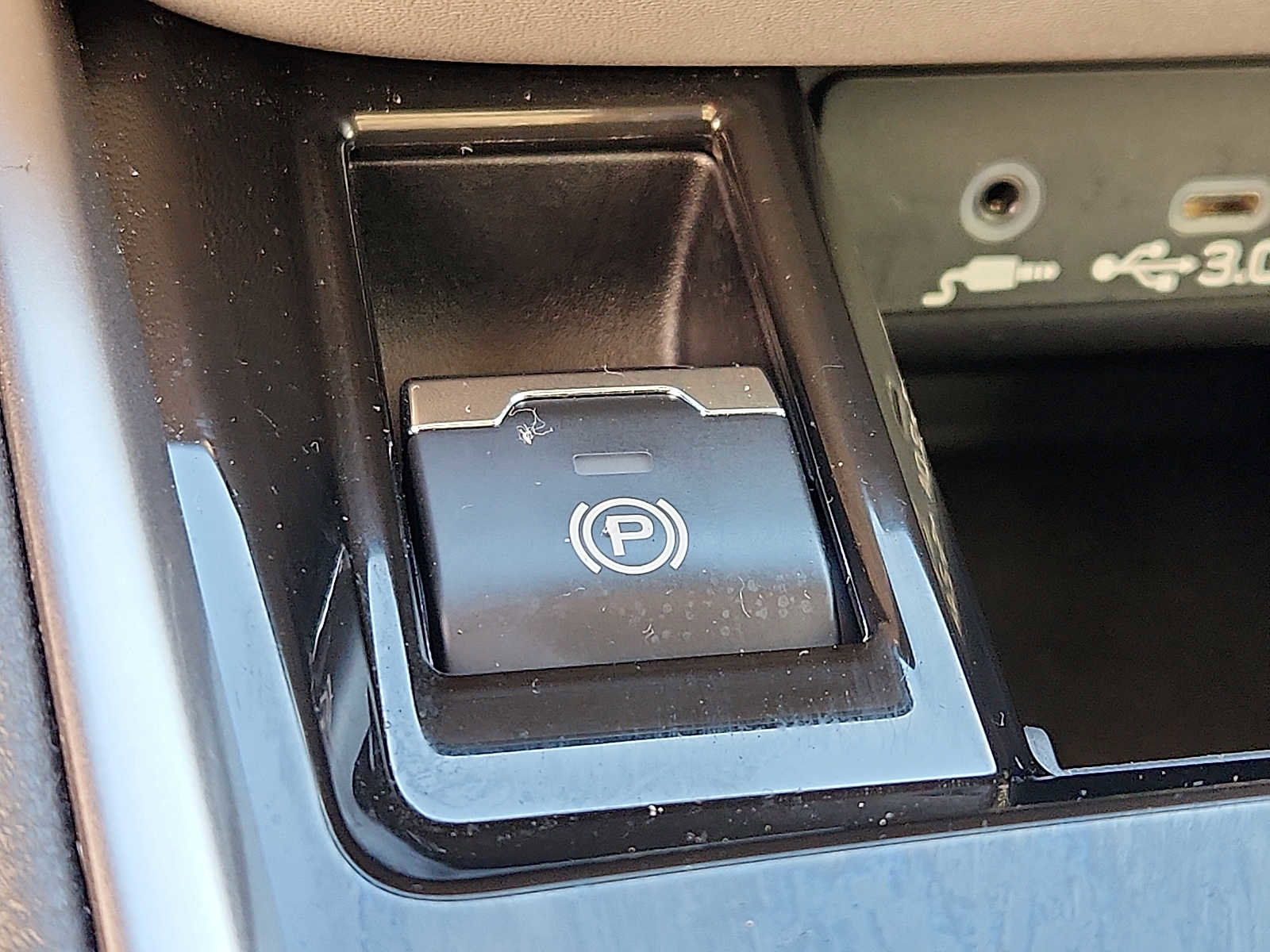 Certified 2025 Subaru Legacy Premium image 24