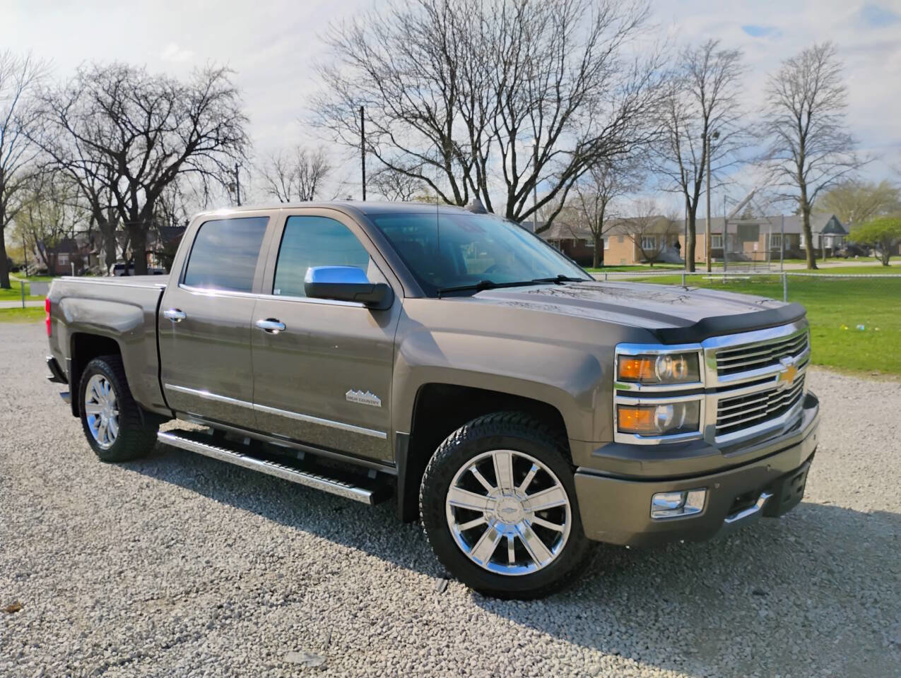 Used 2015 Chevrolet Silverado 1500 High Country w/ High Country Premium Package AWD/4WD image 1