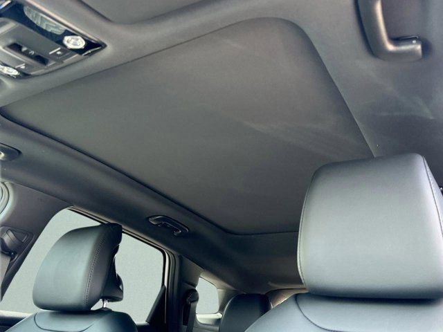 Used 2024 Kia Sportage X-Line w/ X-Line Premium Package image 21