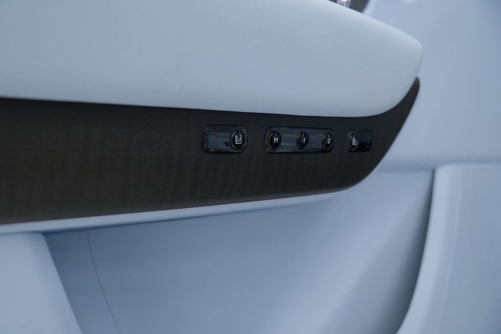 Used 2026 Rolls-Royce Cullinan AWD/4WD image 62