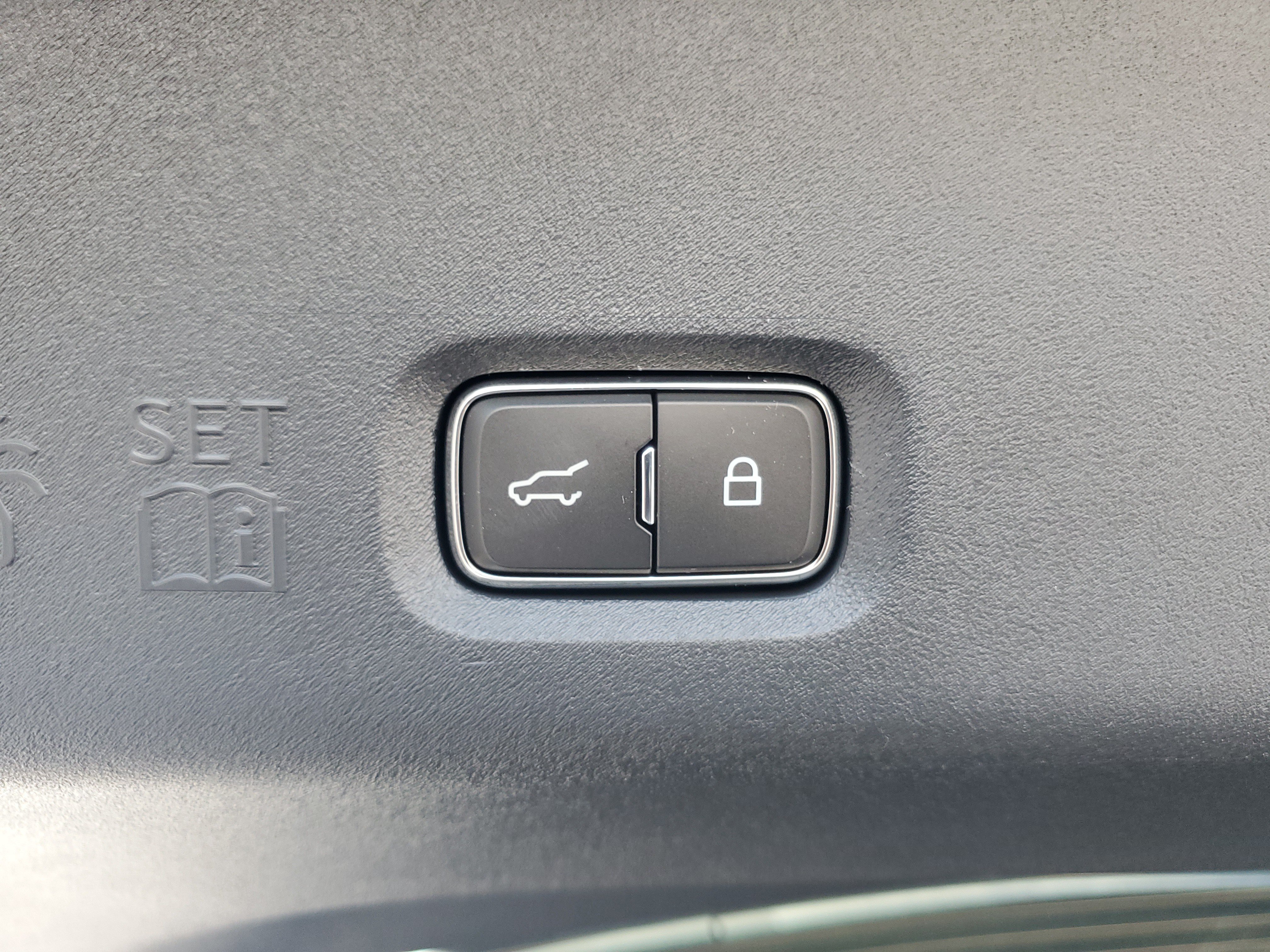 New 2026 Lincoln Navigator Reserve AWD/4WD image 33