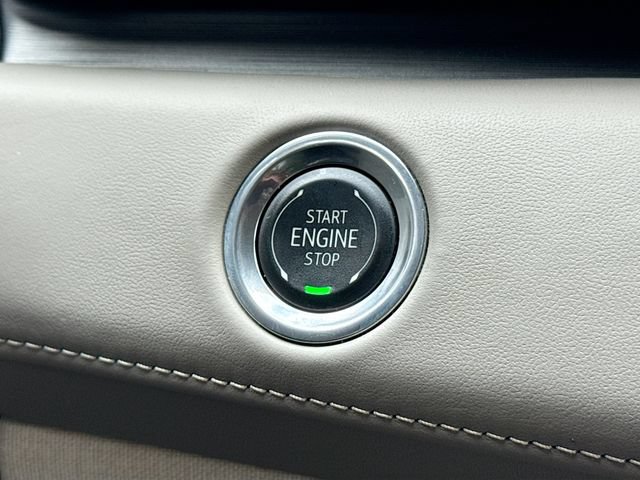 Used 2024 Cadillac Escalade Sport Platinum w/ LPO, ONYX Package AWD/4WD image 34