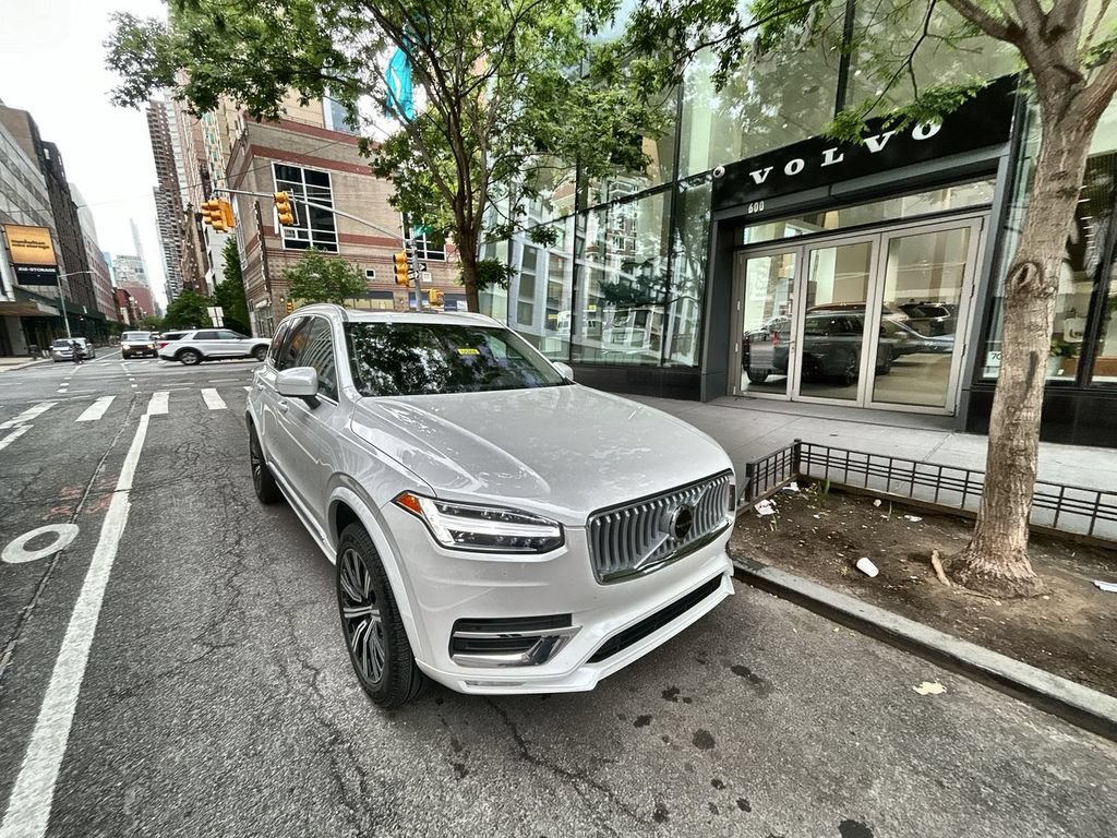 Certified 2025 Volvo XC90 B5 Core
