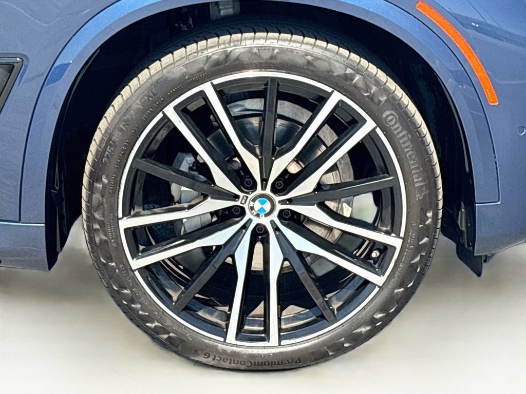 Used 2023 BMW X5 xDrive40i w/ M Sport Package AWD/4WD image 32