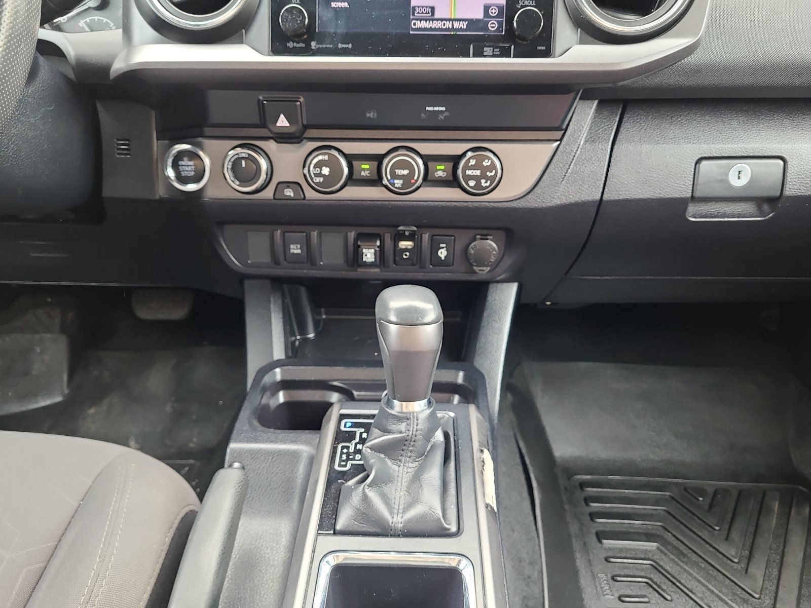 Used 2019 Toyota Tacoma TRD Sport AWD/4WD image 11