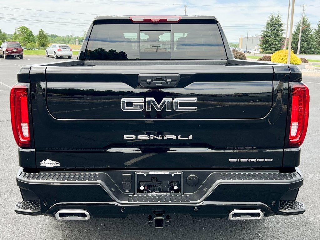 Used 2025 GMC Sierra 1500 Denali Ultimate image 13