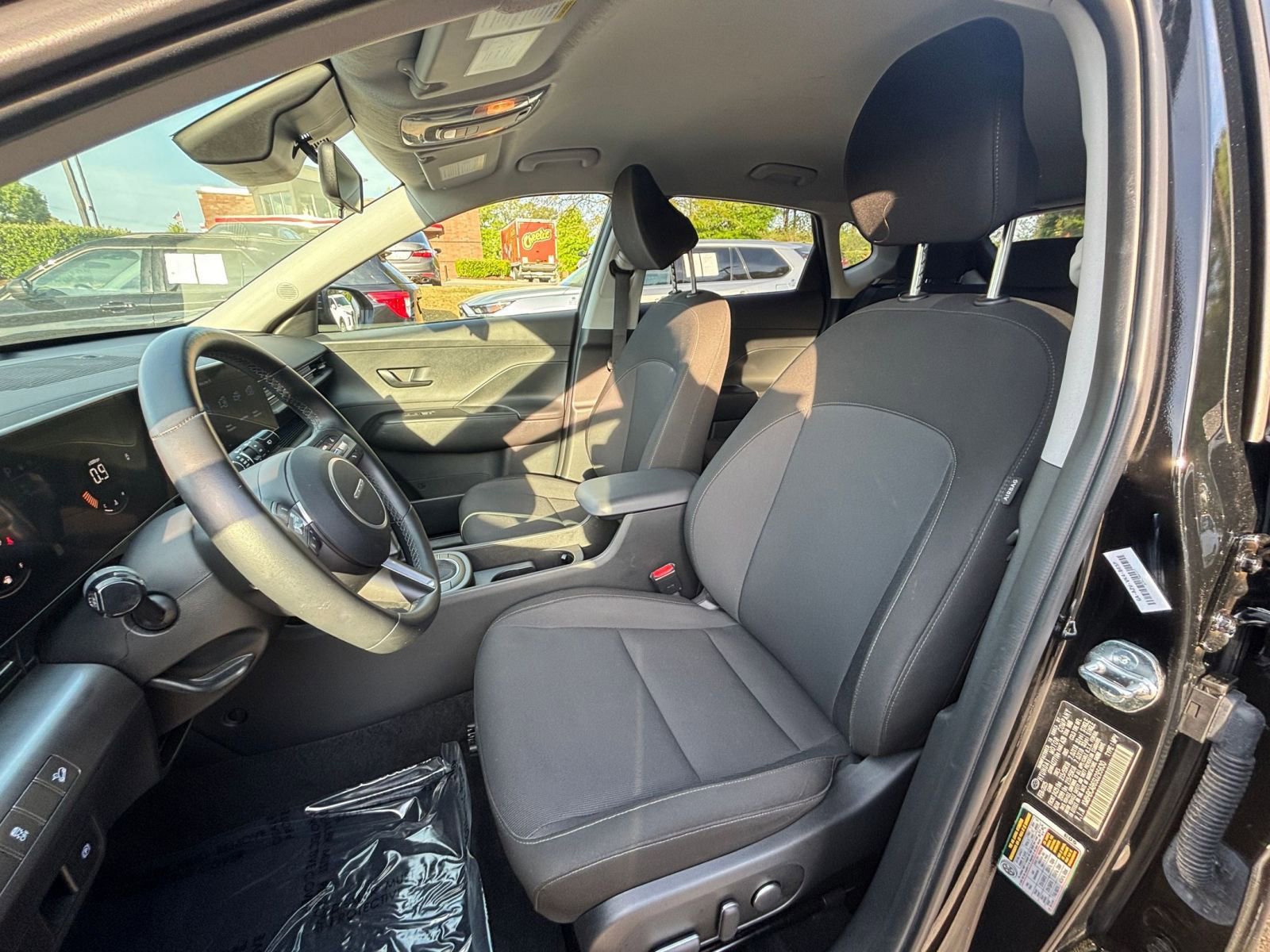 Used 2025 Hyundai Kona SEL image 37