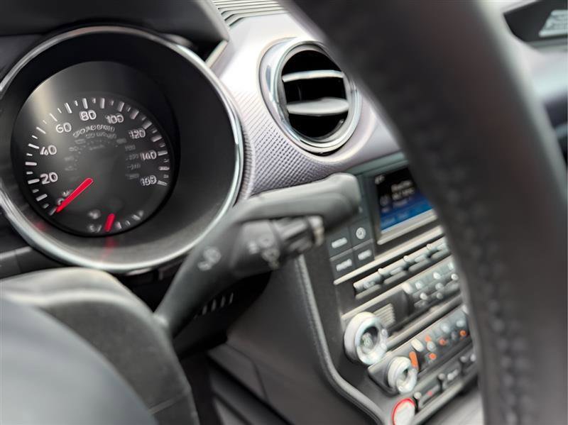 Used 2015 Ford Mustang Coupe RWD image 35