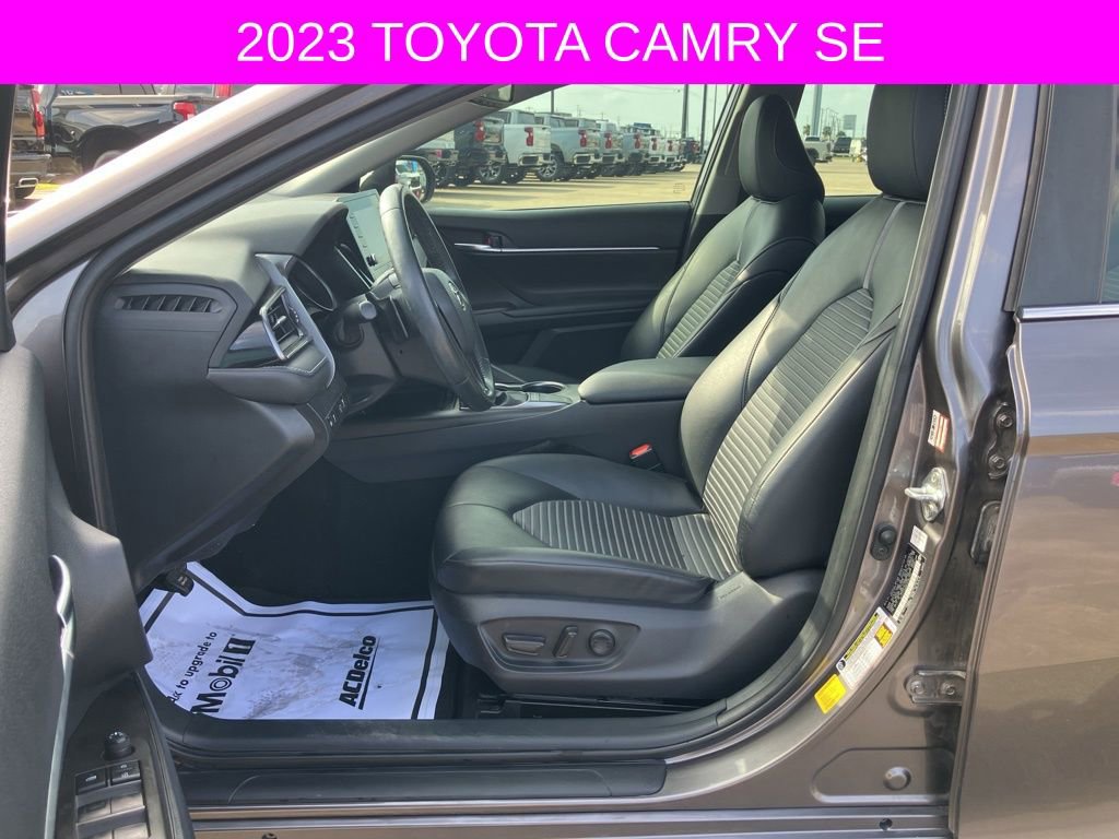 Used 2023 Toyota Camry SE image 20