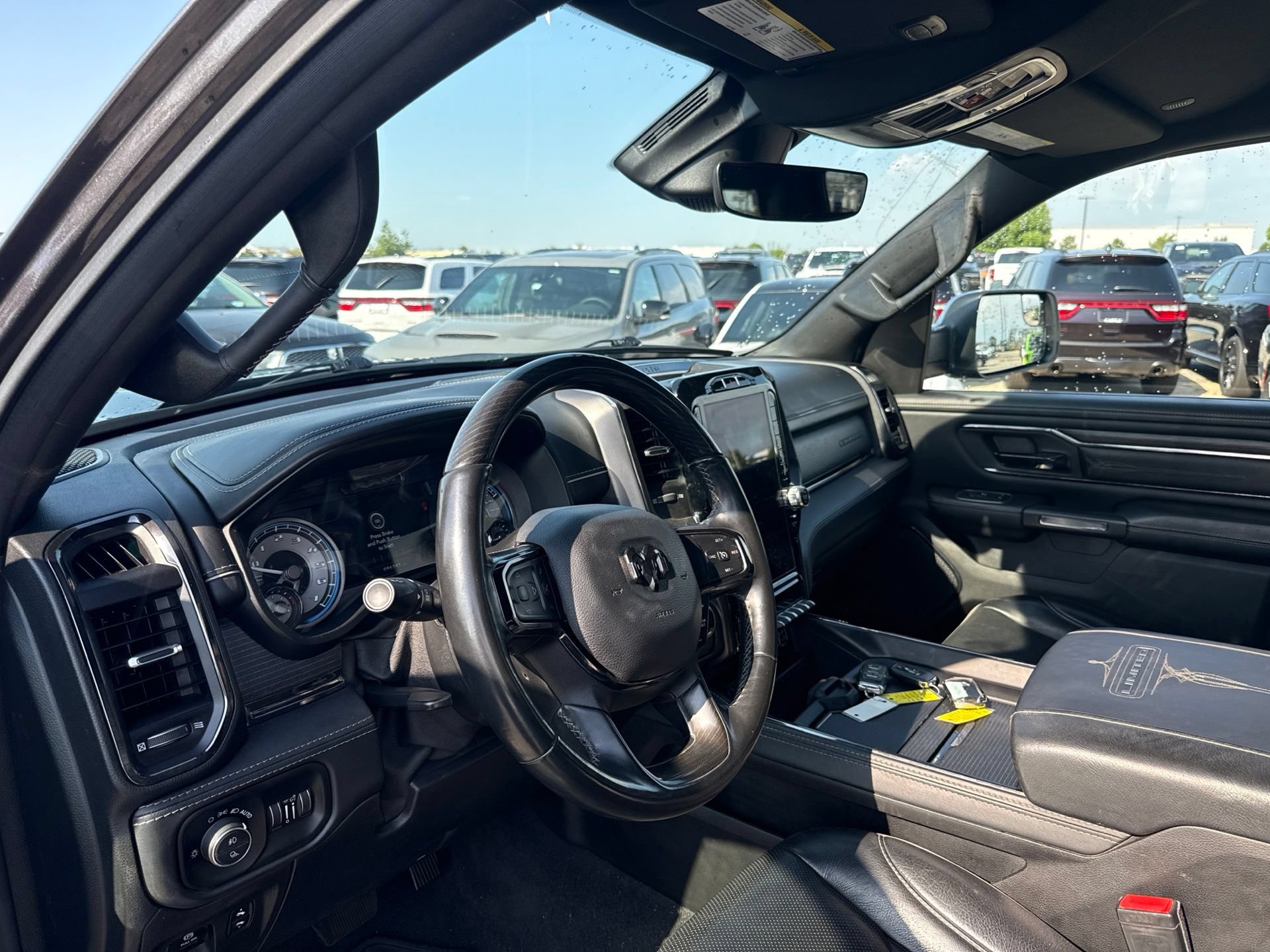 Used 2022 RAM 1500 Limited w/ Body Color Bumper Group AWD/4WD image 10